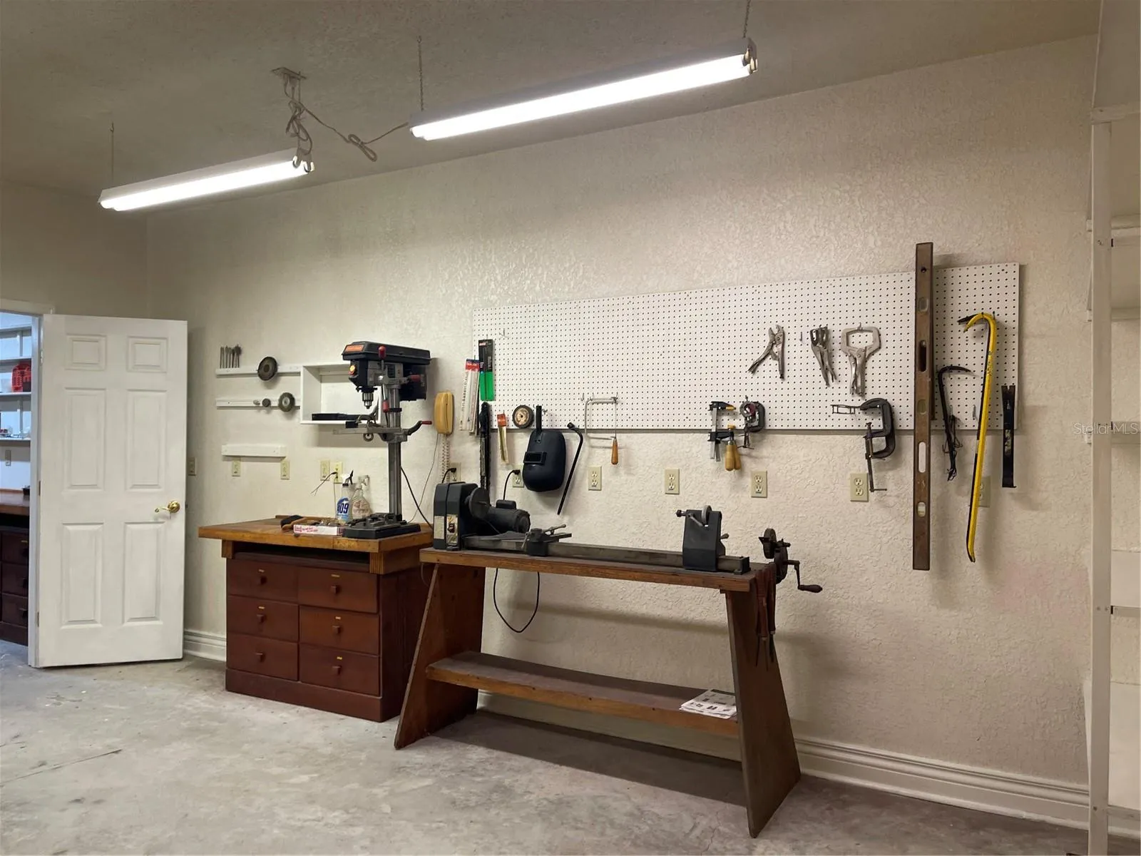 Adequate lighting in workshop