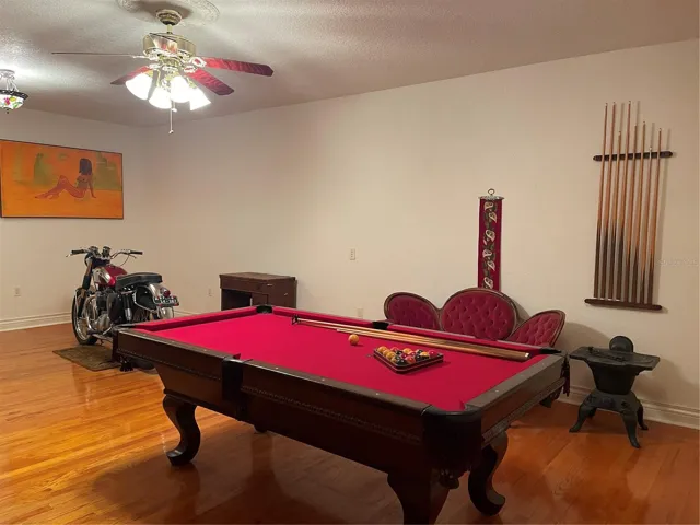 Bonus Room on 1st floor features 3/4 inch red oak flooring.