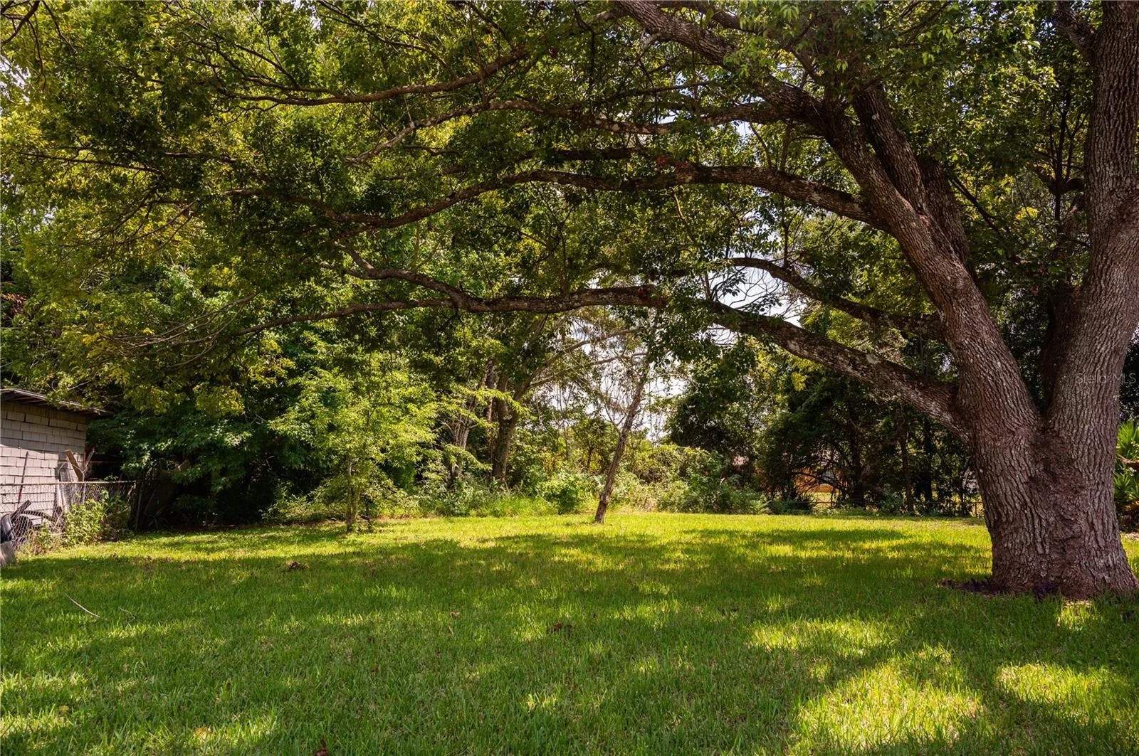 Exceptionally large lot (.39ac), rarely available in Palm Coast—especially at this price. This property features a scenic backdrop against a peaceful creek and a fully fenced backyard for added privacy and security.