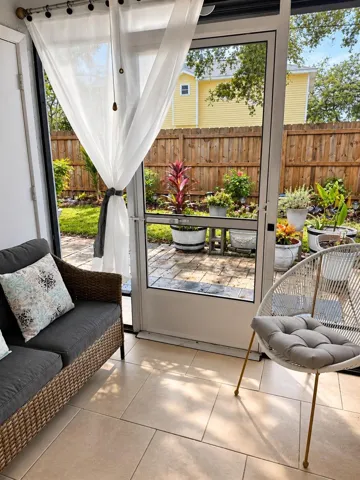 Screened Porch - Back and Side Yard