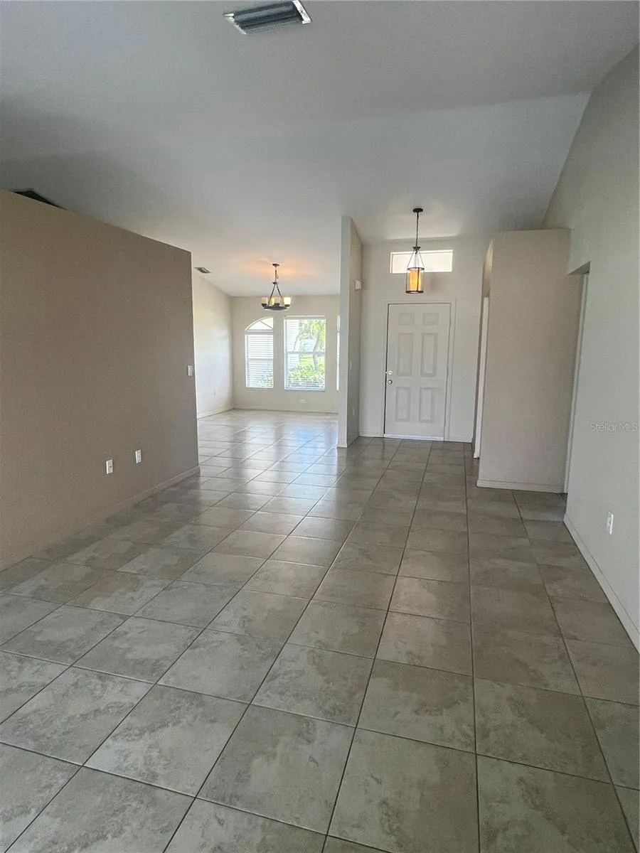 entrance /greatroom