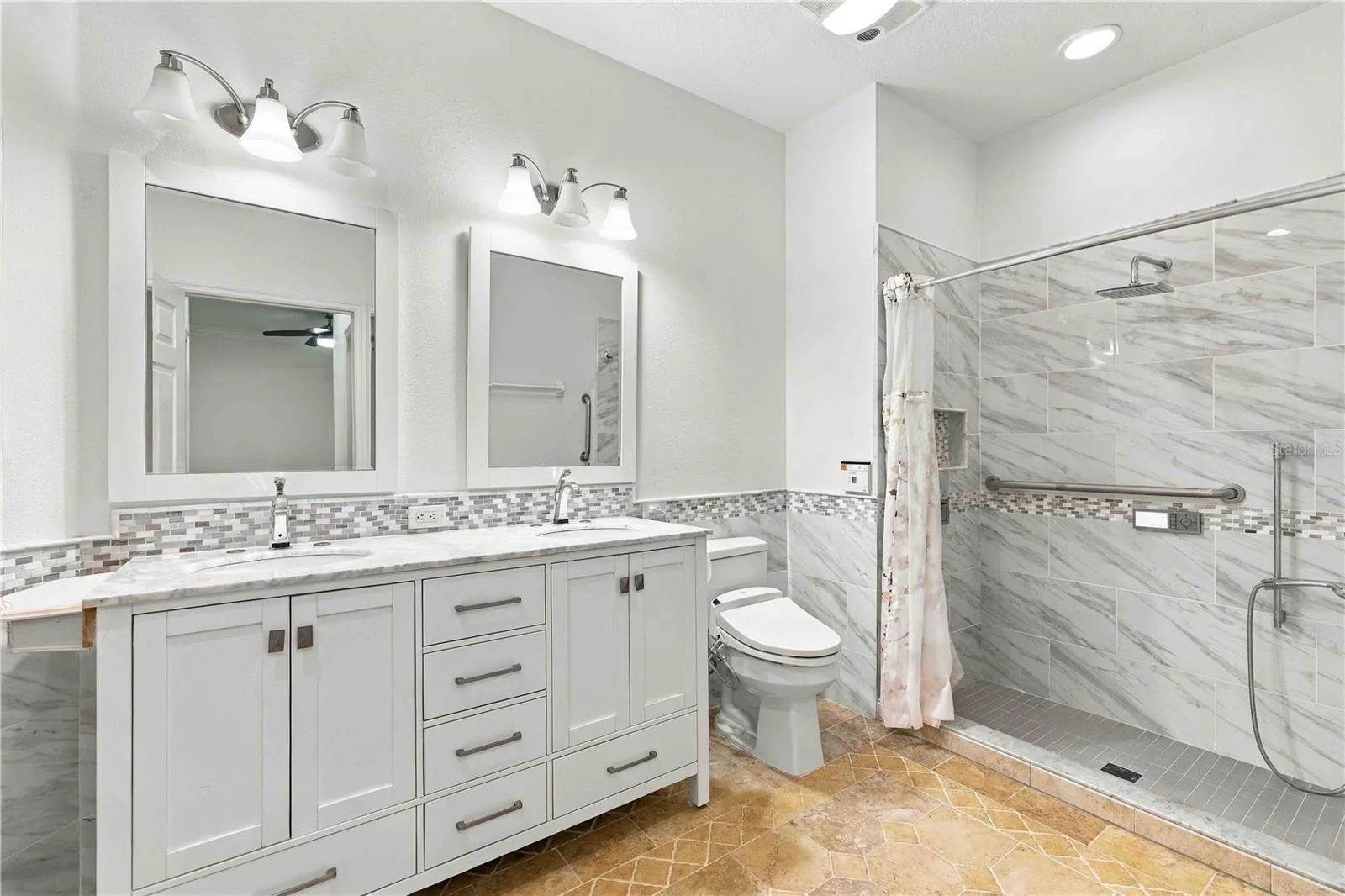 Primary bath