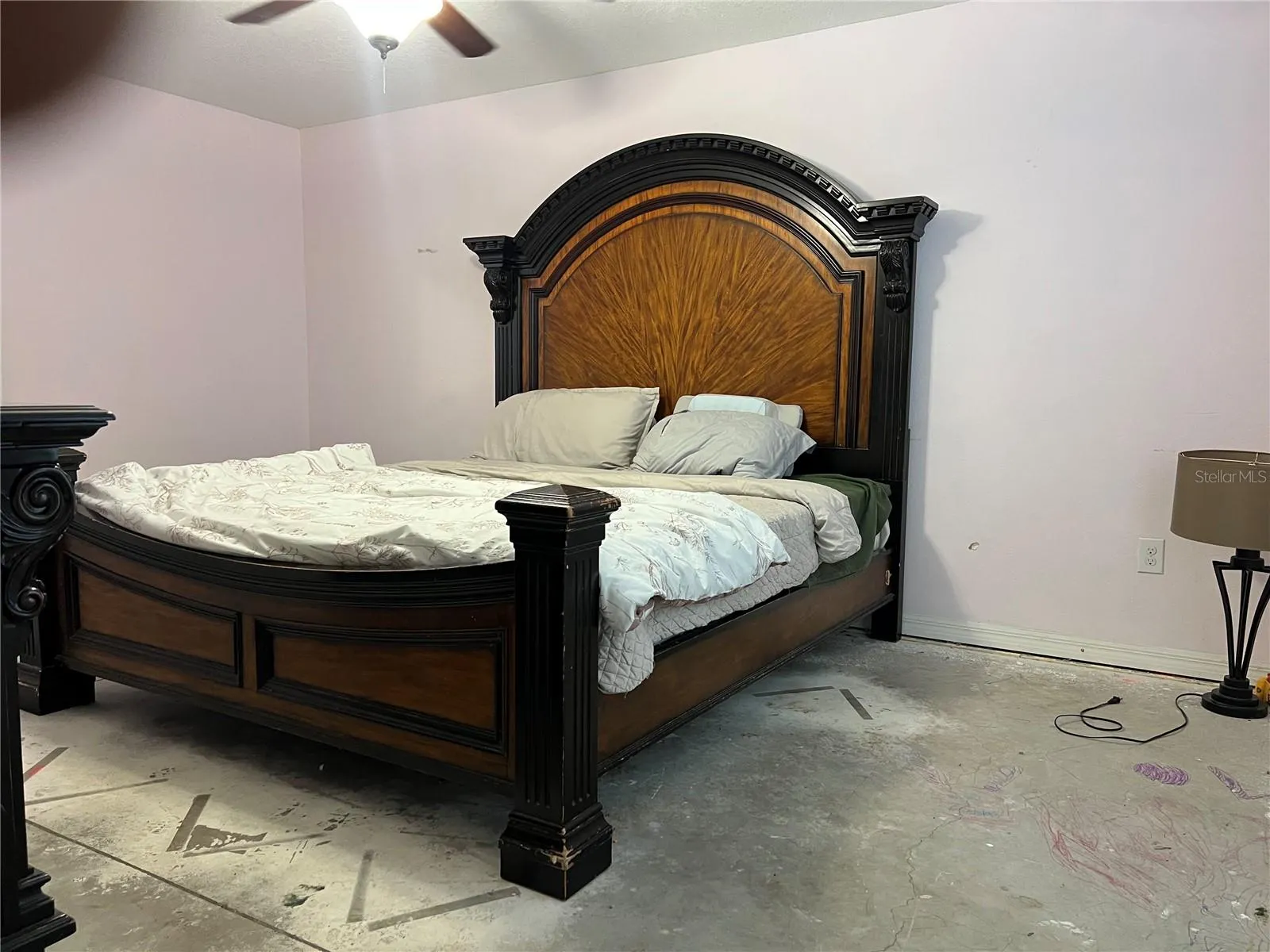 Primary room, Needs flooring
