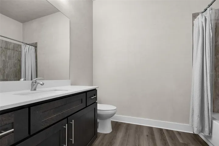 2nd Full Bathroom