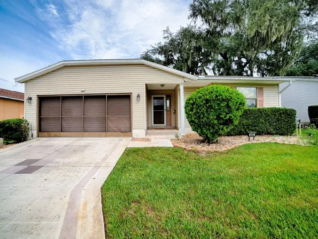 2 BEDROOM AND 2 BATH HOME WITH A BEAUTIFUL VIEW