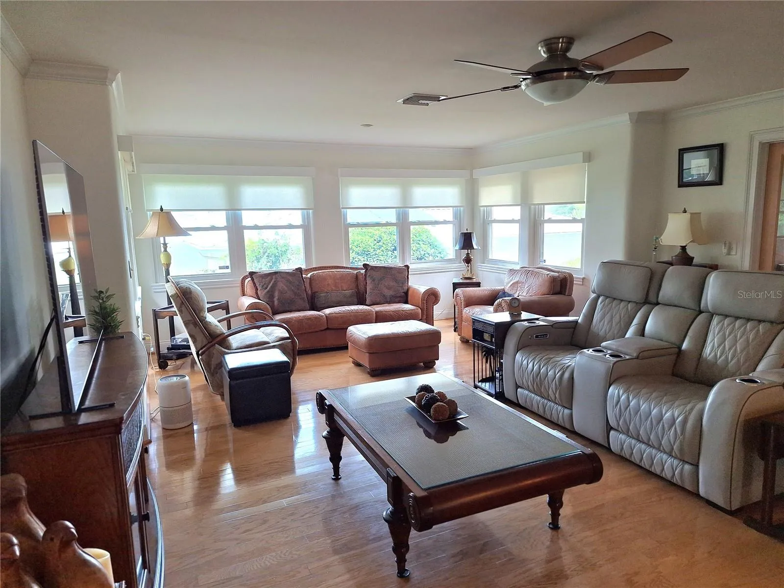 Open Plan Great Room/Dining.