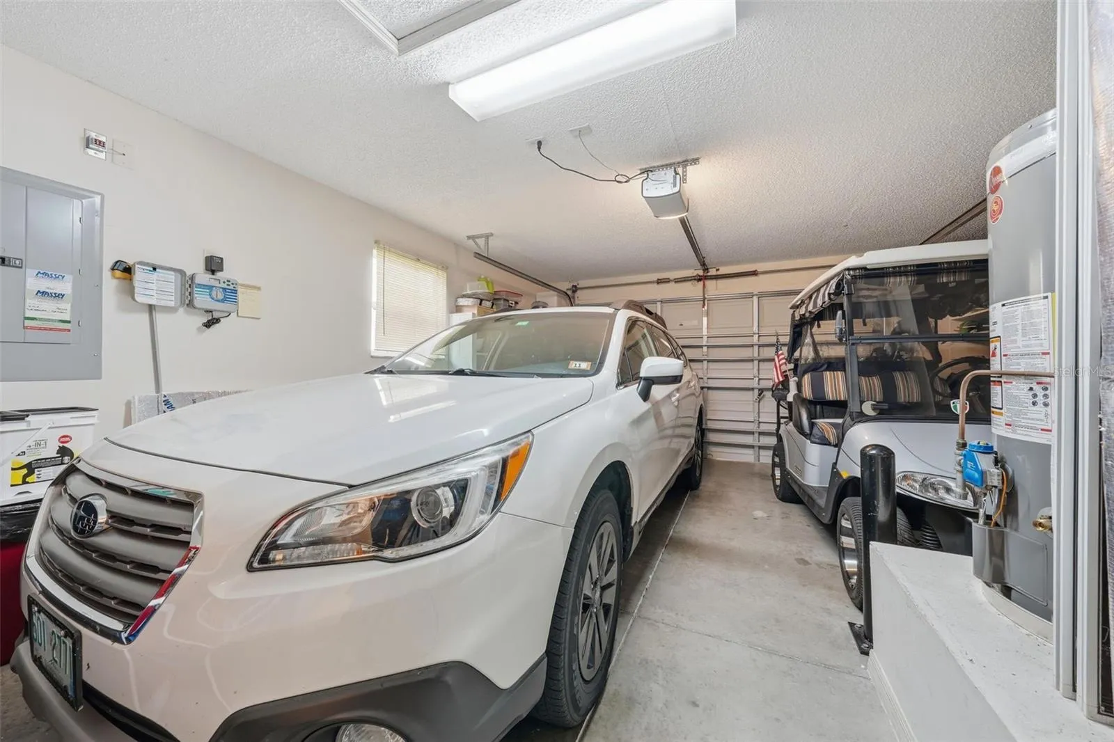 25'x18' Garage w/Golf Cart