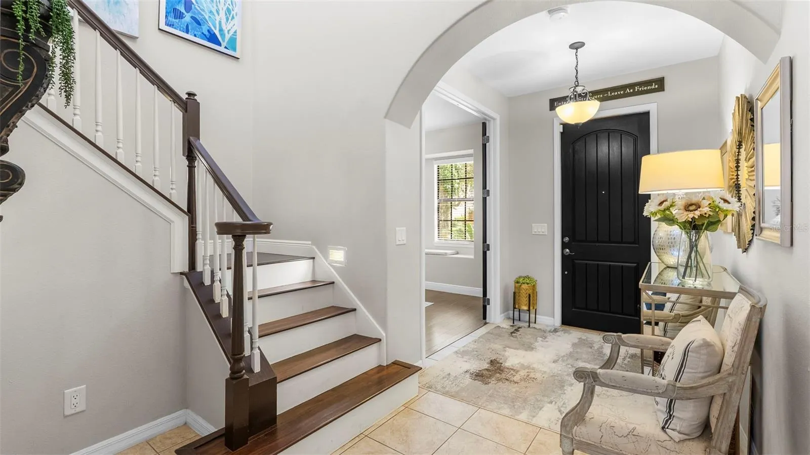 Interior Entryway/Foyer