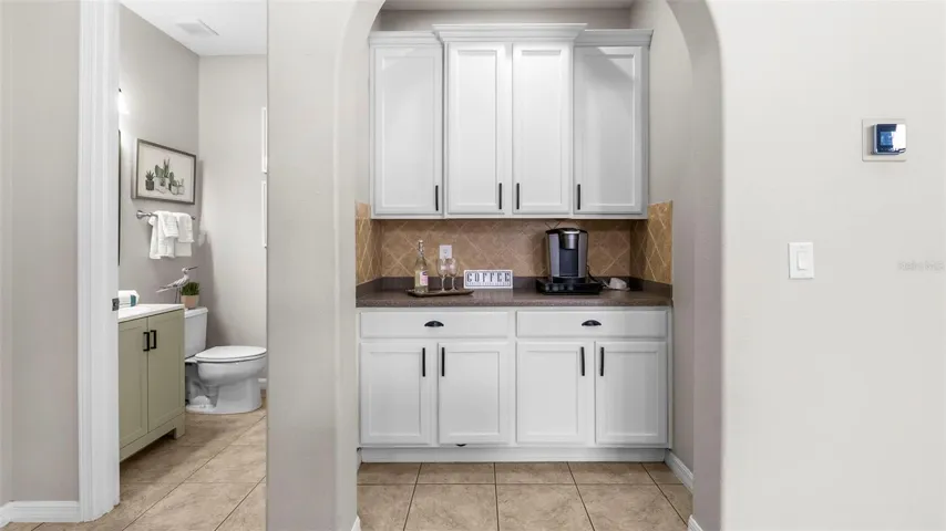 Dry Bar-Built-In Storage