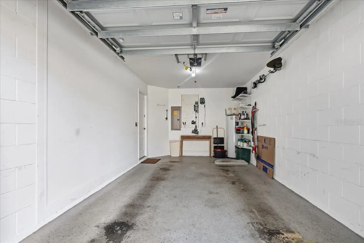 1 car garage