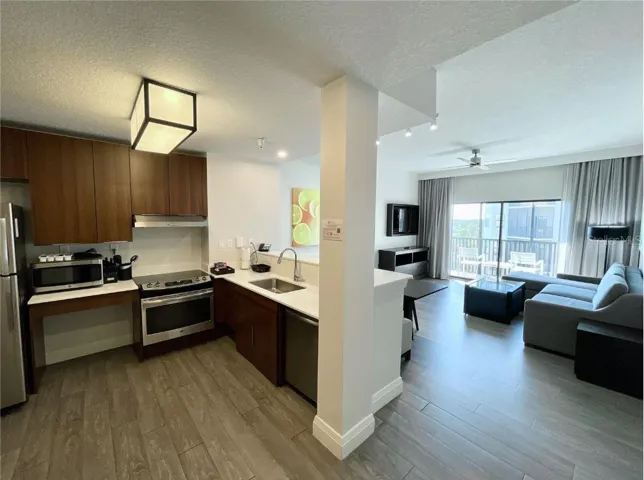 Full Kitchen