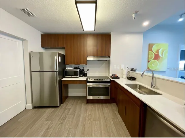 Full Kitchen