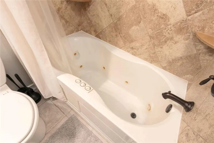 jetted tub