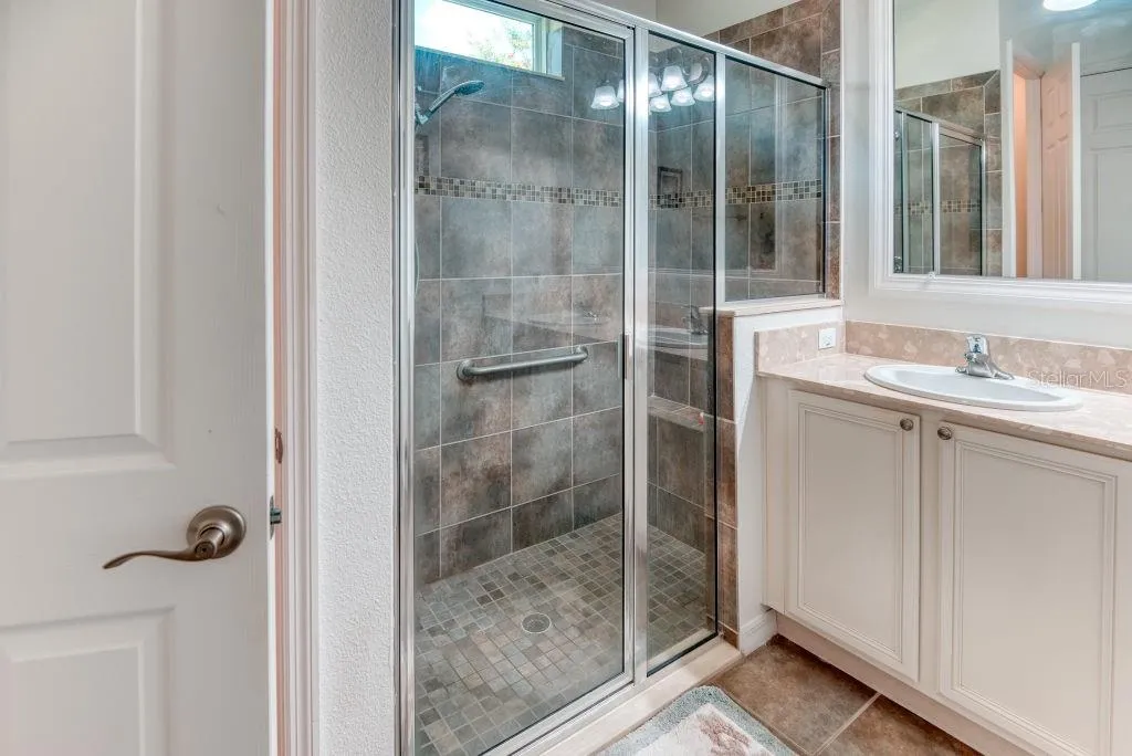 PRIMARY WALK-IN Tiled Shower