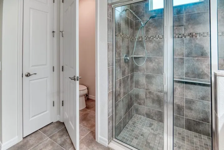 LINEN &amp; COMMODE Closet