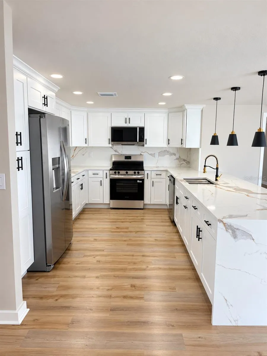 Huge Kitchen with beautiful fixtures