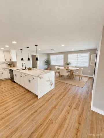 Kitchen and dining room virtually staged