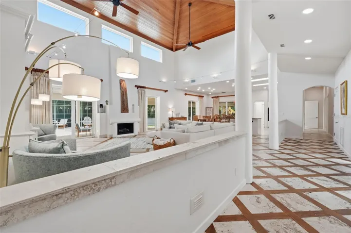 Gorgeous Ceiling wood Inlayed
