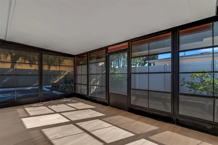 spacious screened in Florida room - tiled