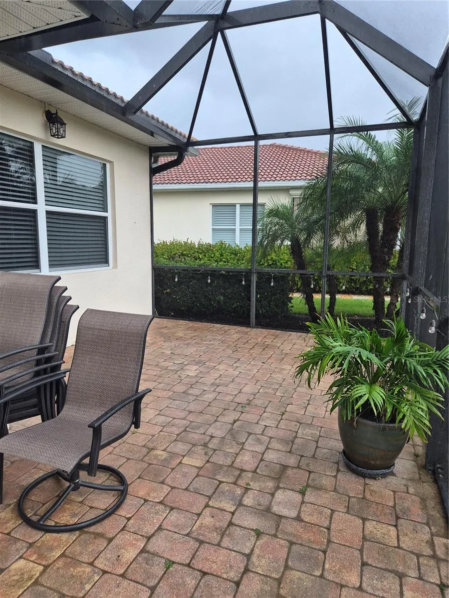 large lanai