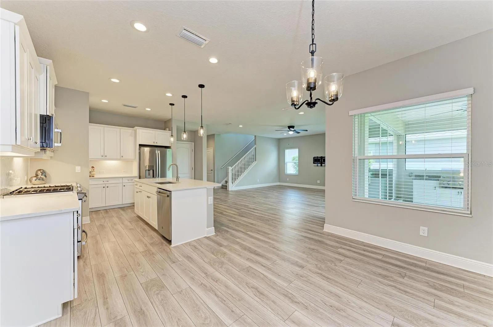 Large Kitchen for kitchen table