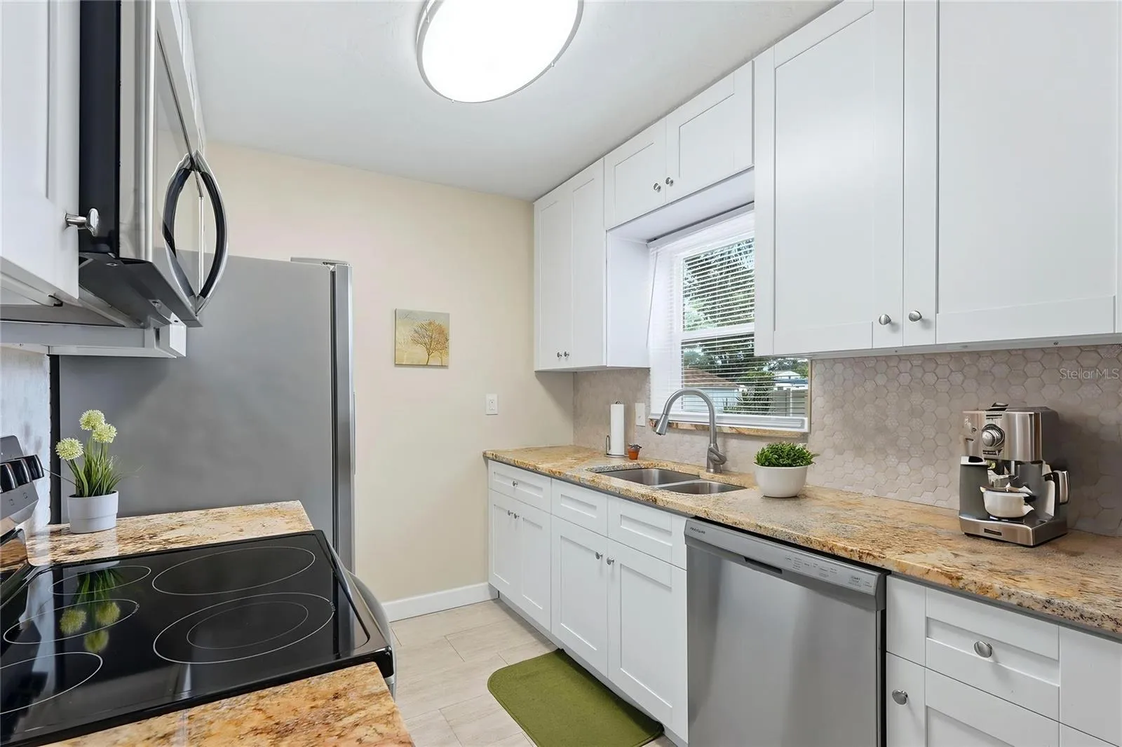 Updated Kitchen with SS Appliances