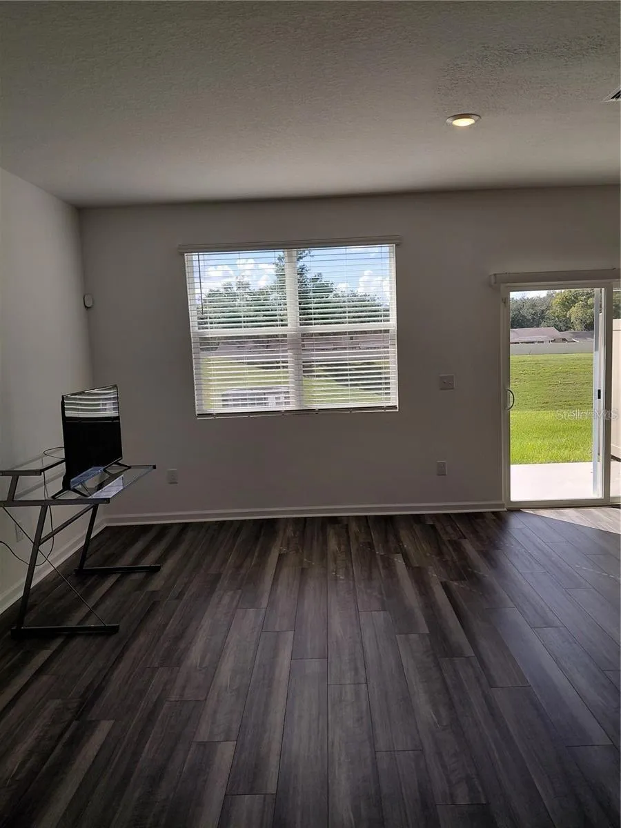 Family/dining area