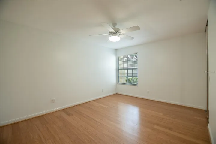 Guest bedroom.
