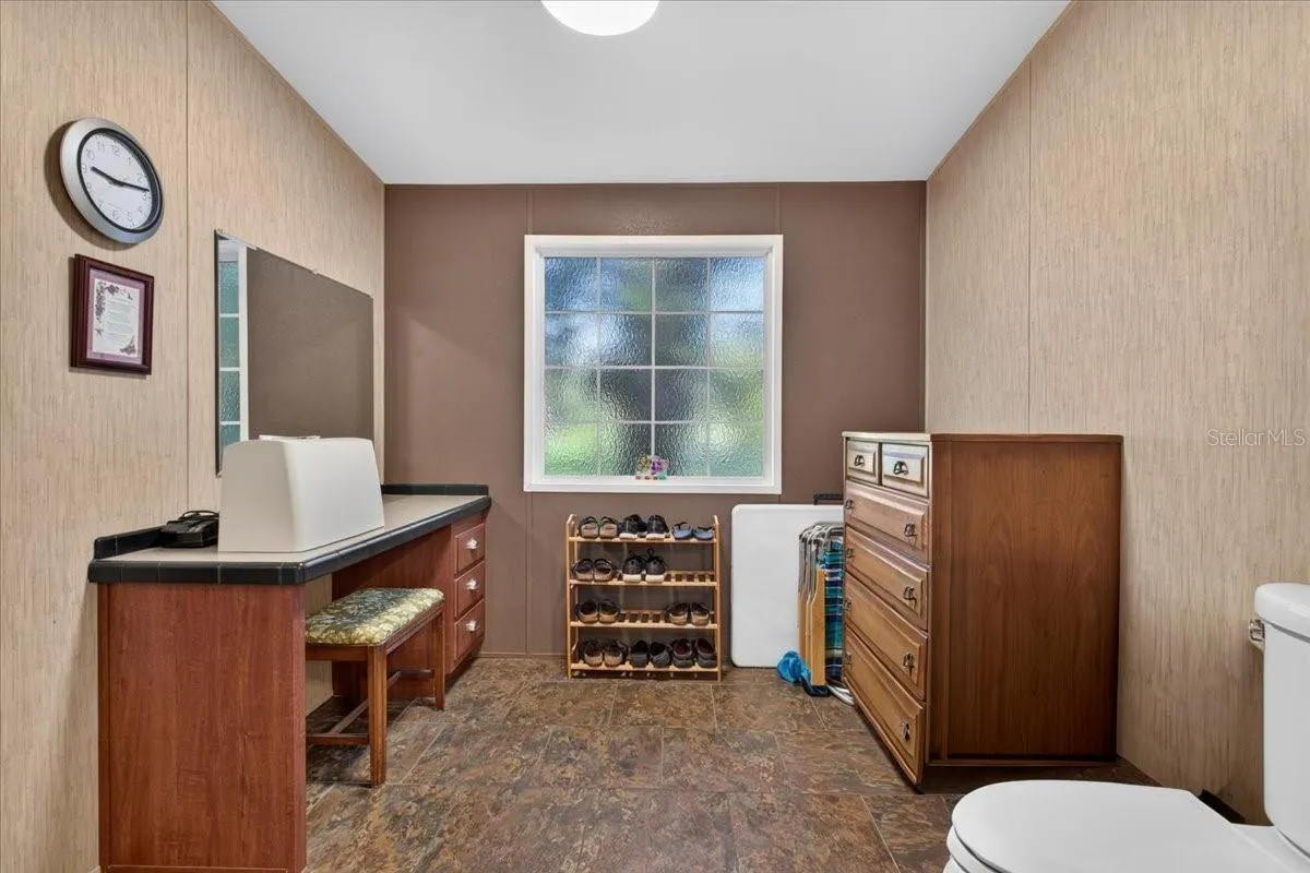 Master bath/make up vanity/desk