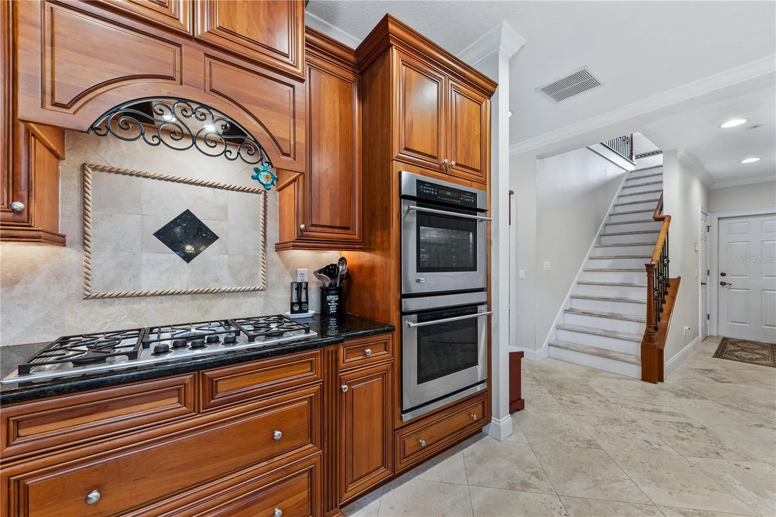KITCHEN STOVE AREA