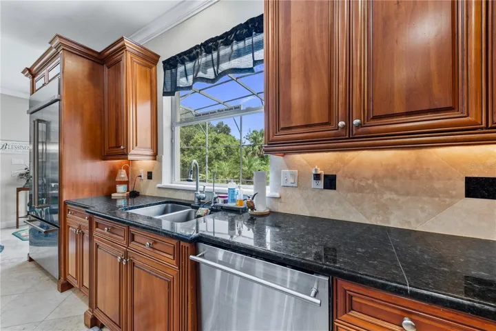 KITCHEN REAR WALL