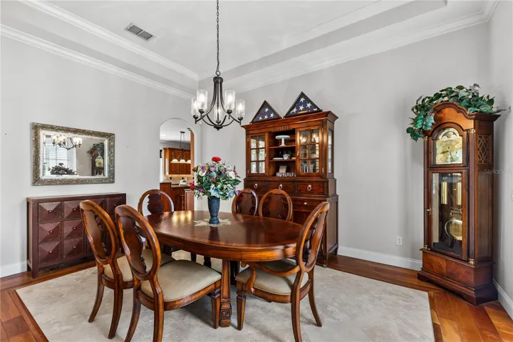 FORMAL DINING ROOM