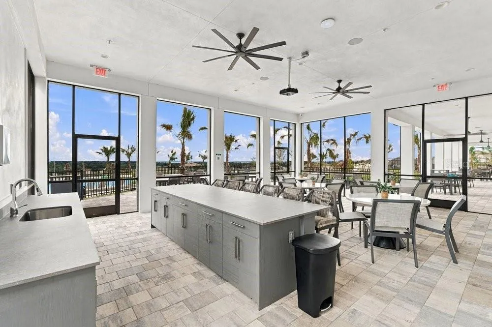 Clubhouse Outdoor dining