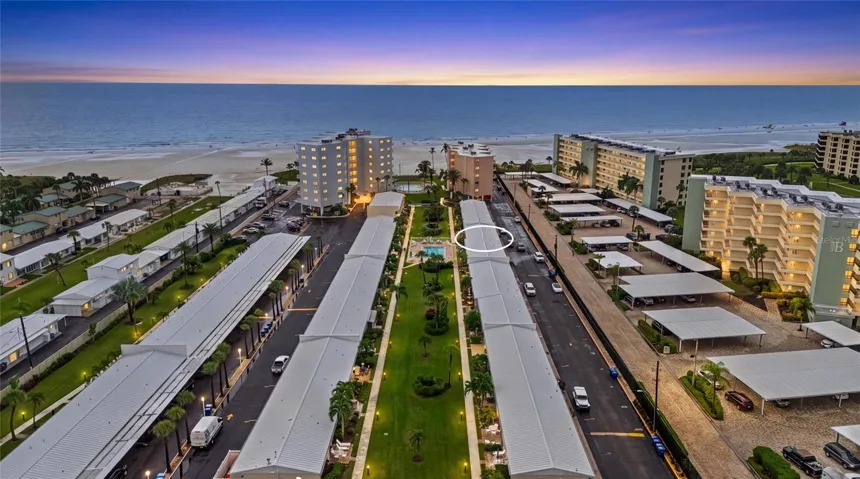 An unbeatable location within Jamaica Royale