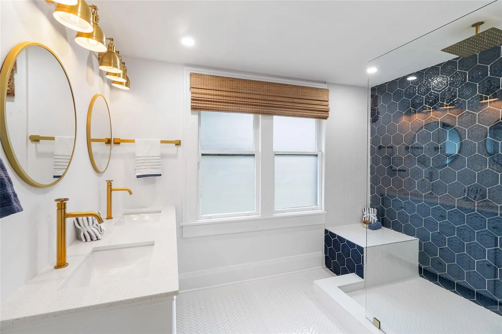 WOW!!! Dual sinks and gorgeous decor!
