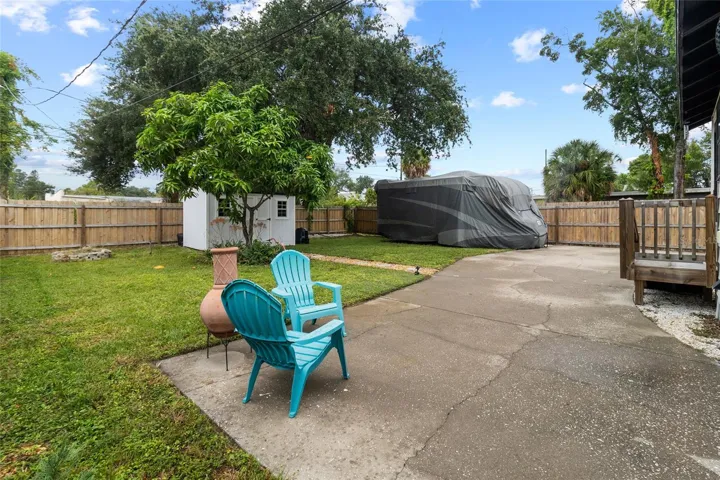 Great for entertaining! Backyard patio and firepit!