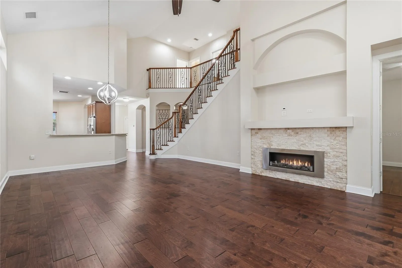 Living Room/ Dining Room