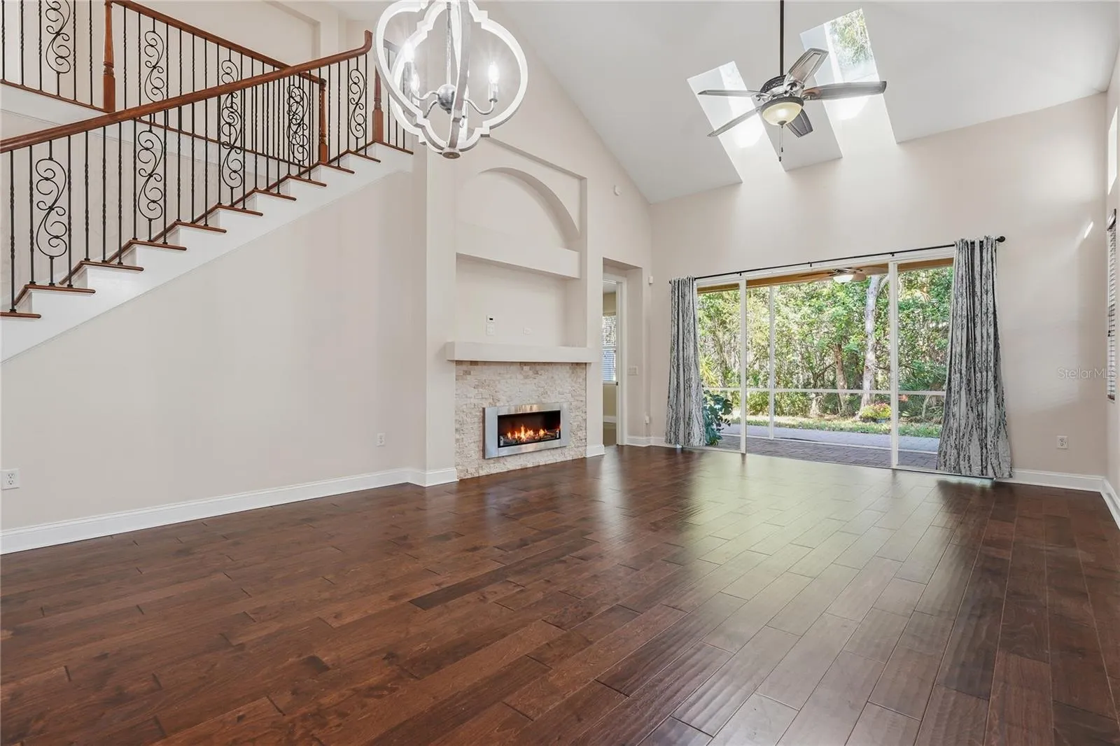 Living Room / Dining Room