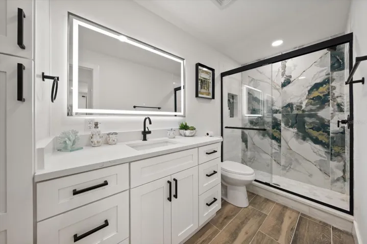 Stunning Guest Bathroom
