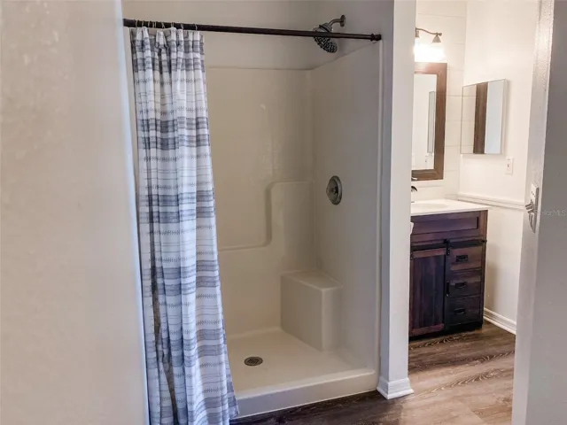 *Vanity has been updated since photos taken to the white vanity in next photo