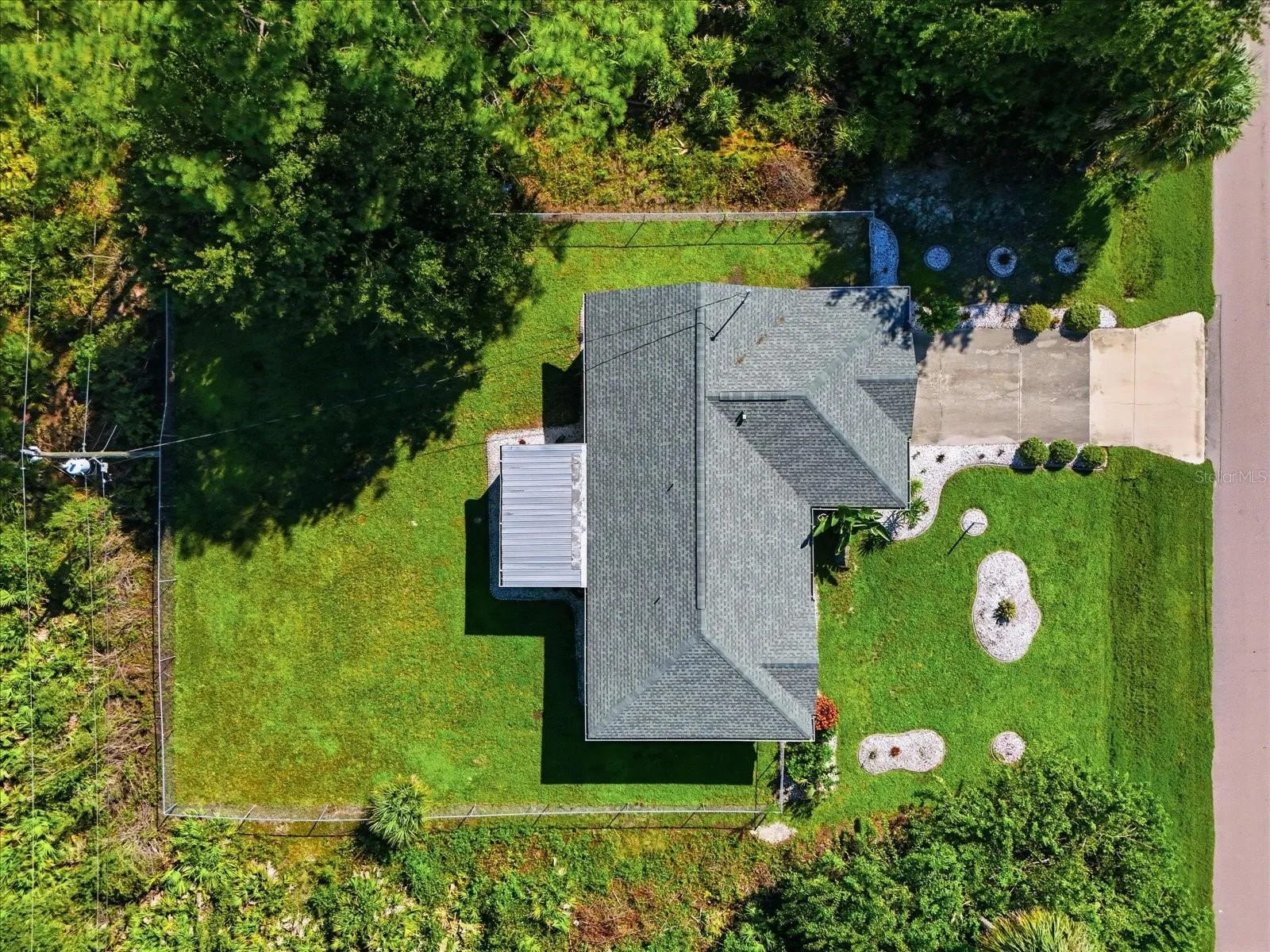 Roof of 22104 Landis Ave