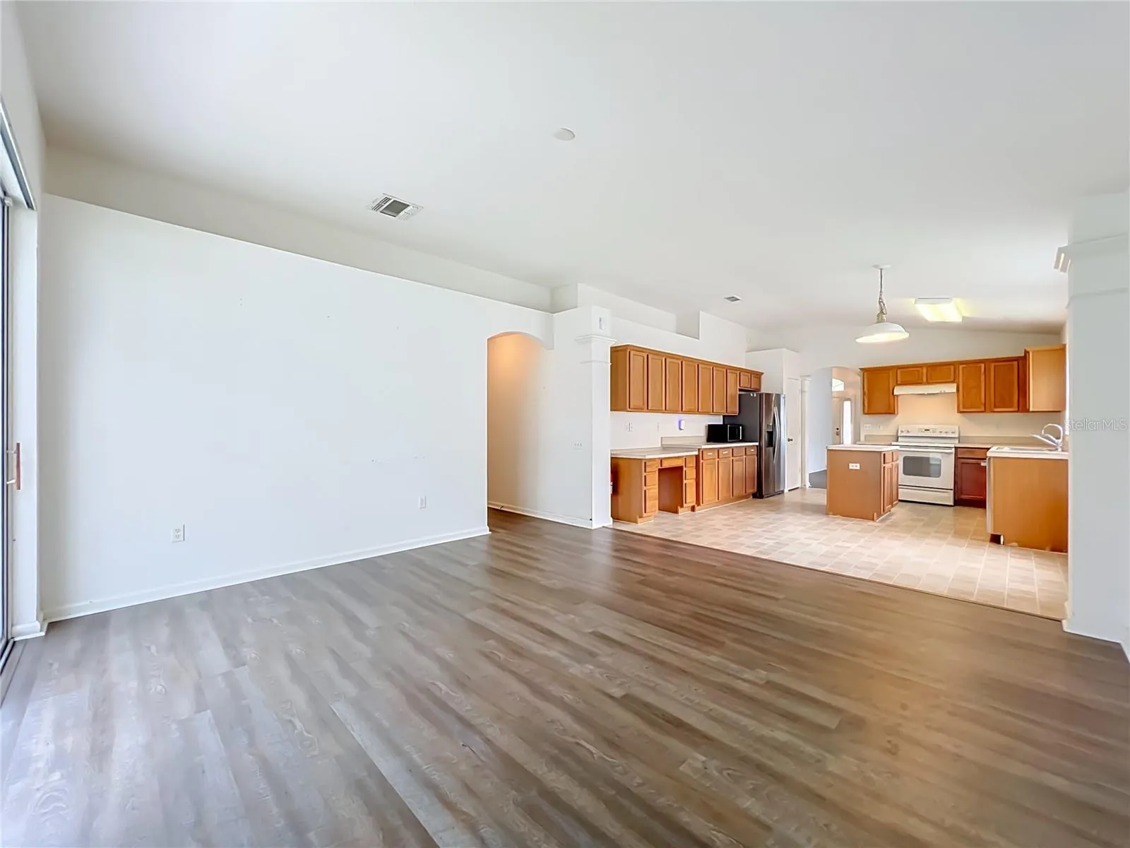 living room/kitchen combo