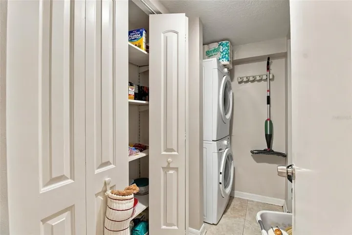 Pantry/Laundry