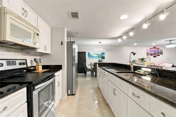 Open Kitchen