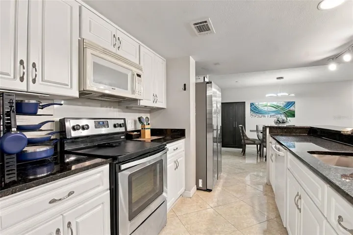 Open Kitchen