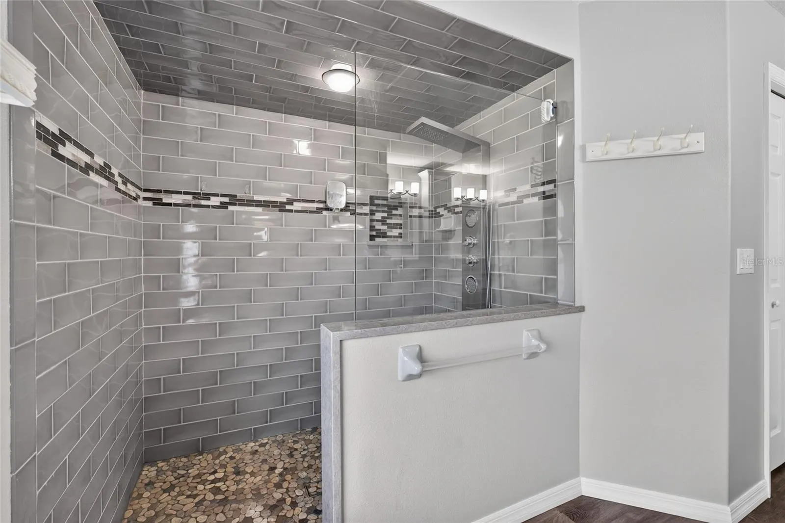 Primary shower