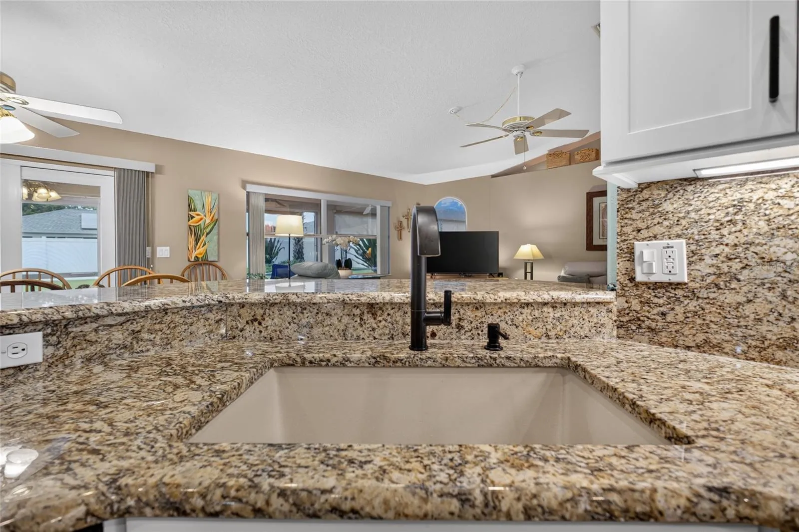 Under cabinet lighting