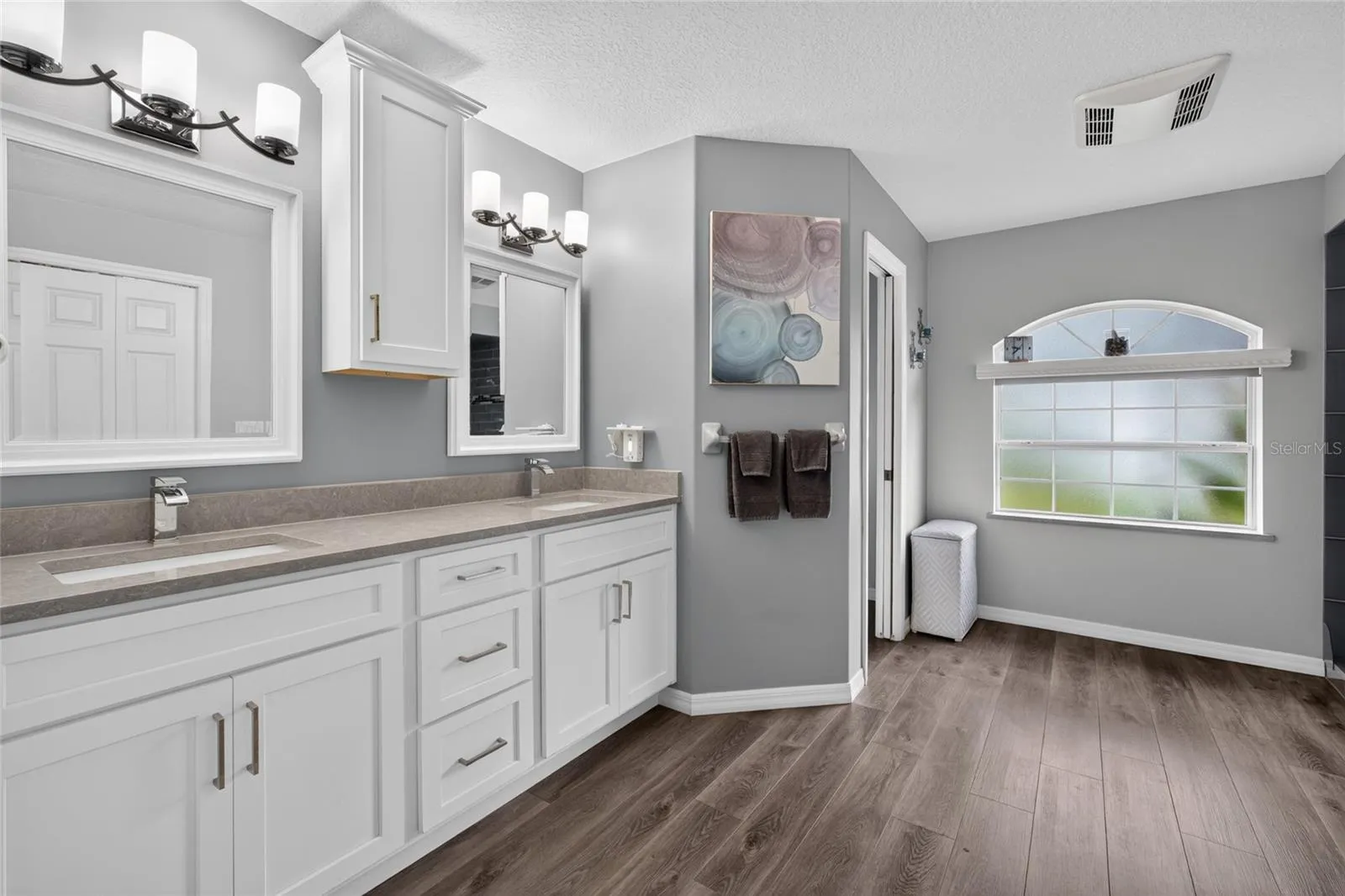 Primary Ensuite Bath