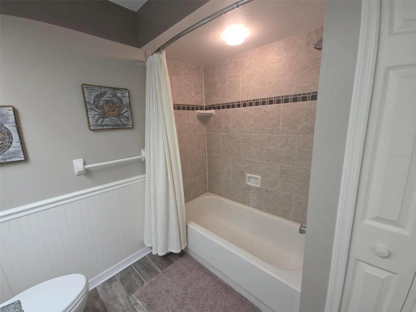 2ND BATH UPSTAIRS