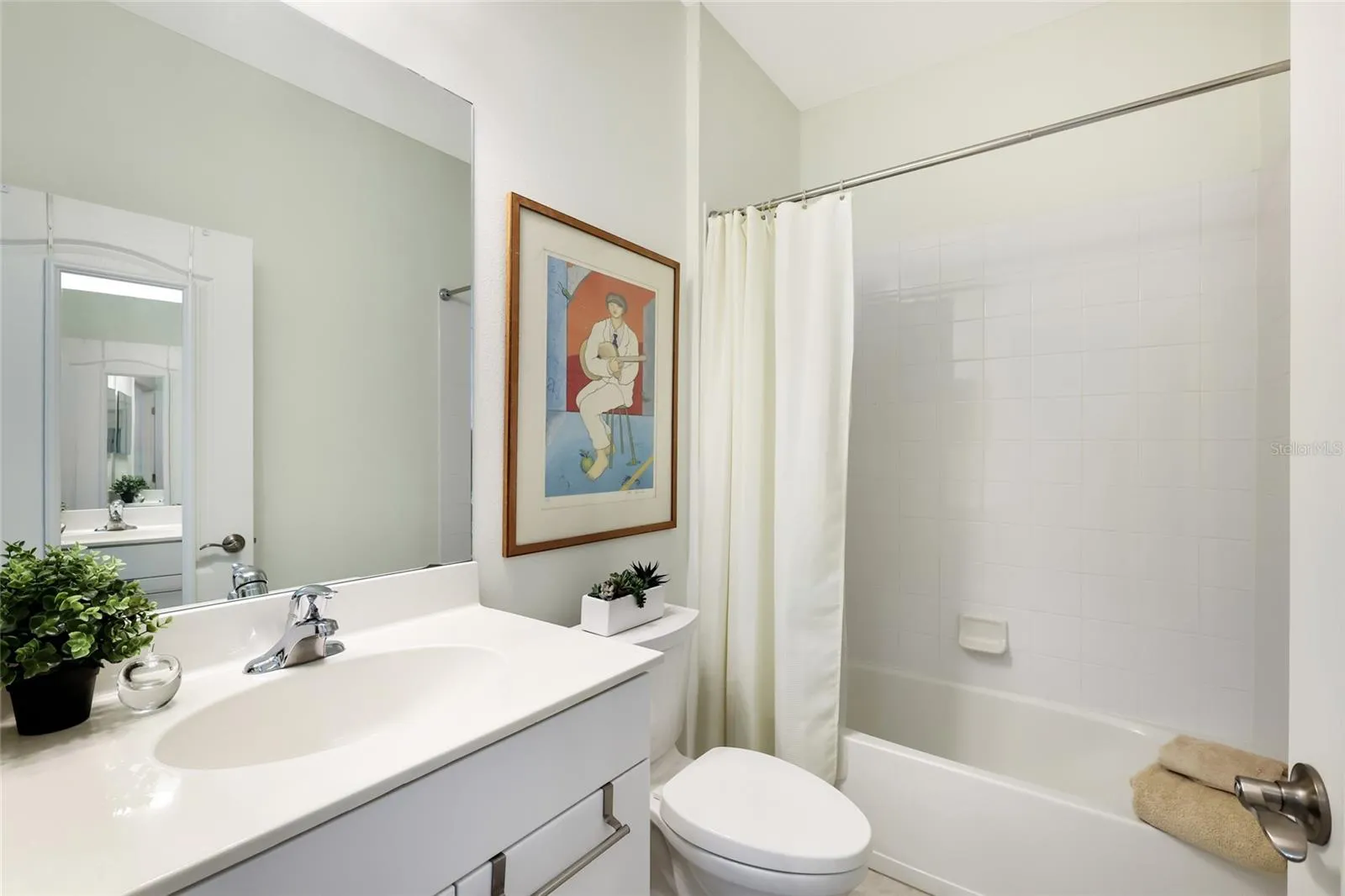 2nd Bathroom